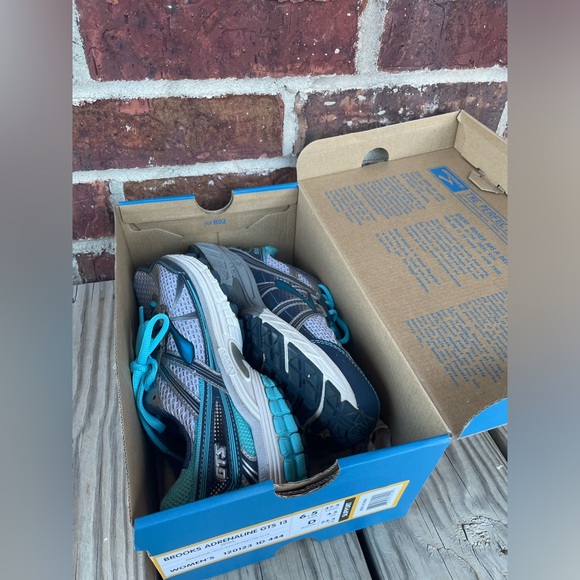 Women’s Brooks Adrenaline GTS 13 Running Shoes Size 6.5 Wide - Picture 12 of 12